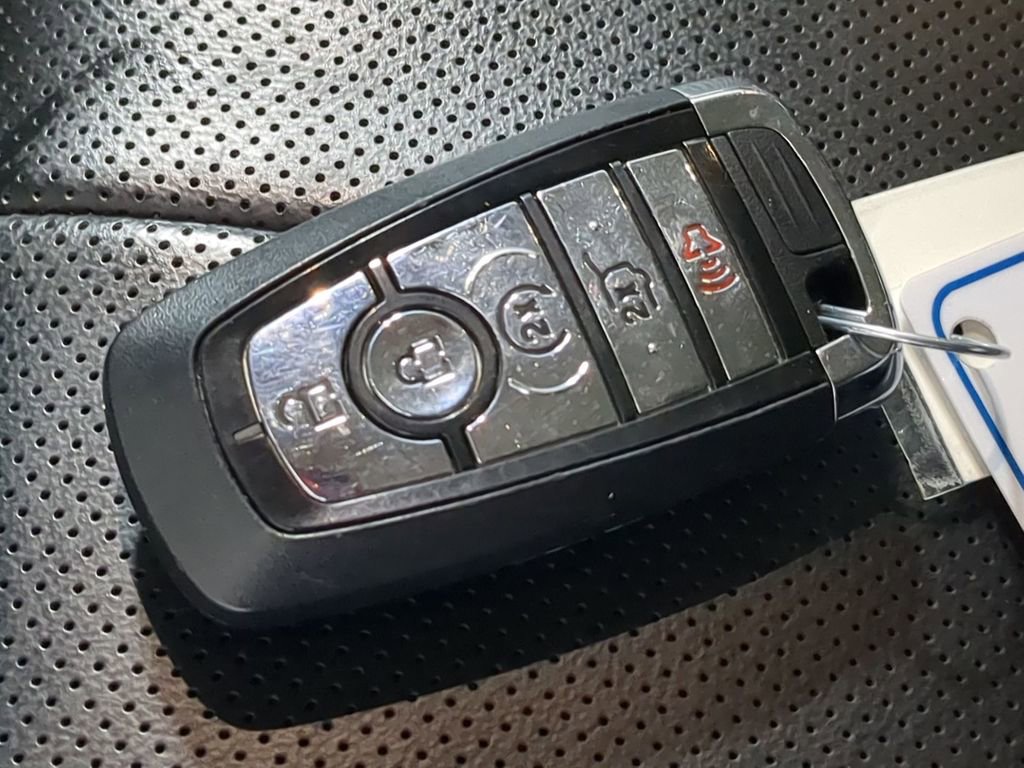 Thumbnail: 2023 Lincoln Corsair - 49