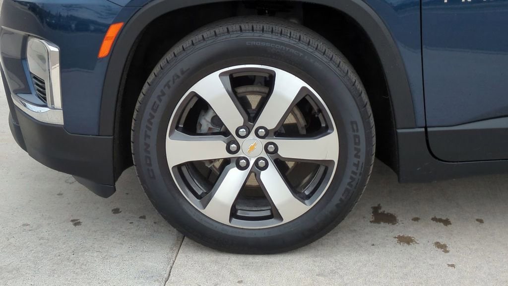 Thumbnail: 2022 Chevrolet Traverse - 12