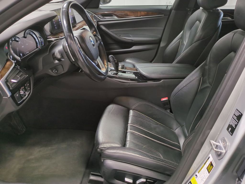 Thumbnail: 2018 BMW 5 Series - 18
