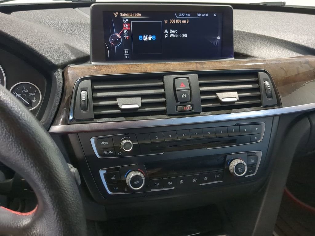 Thumbnail: 2015 BMW 3 Series - 42