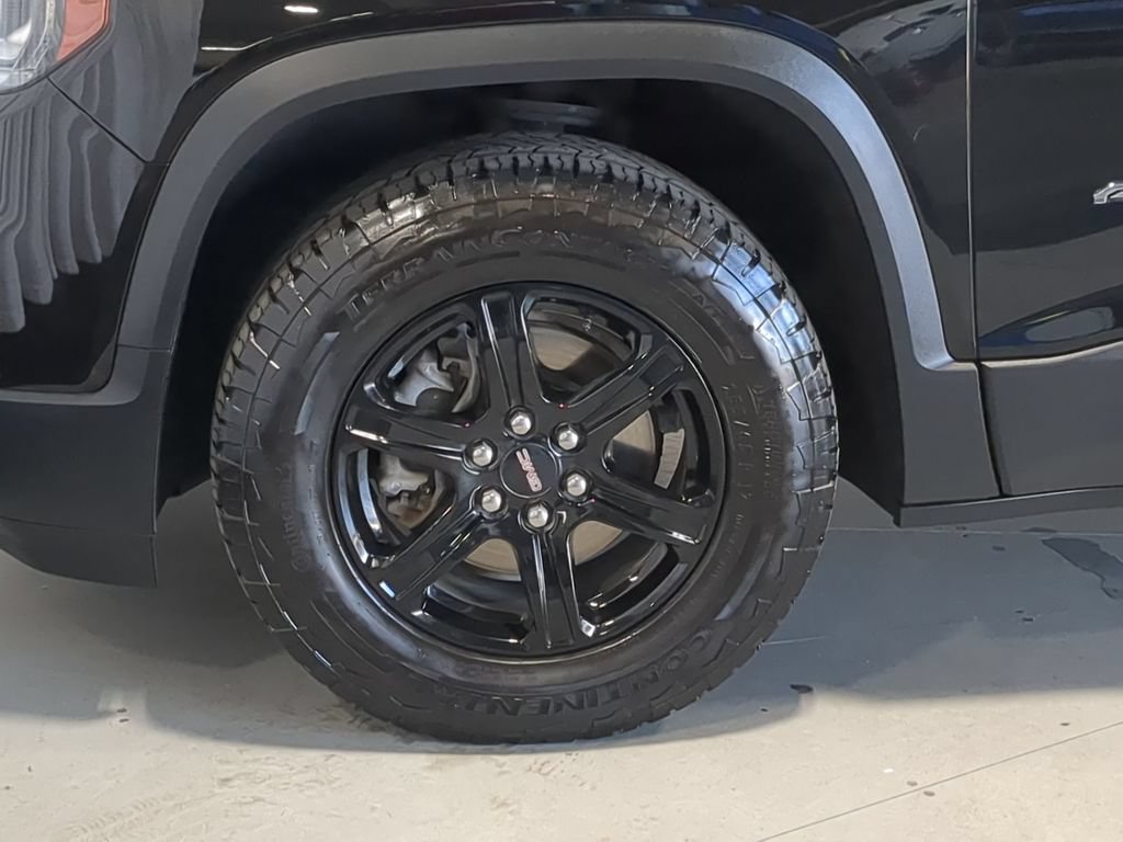 Thumbnail: 2023 GMC Acadia - 14