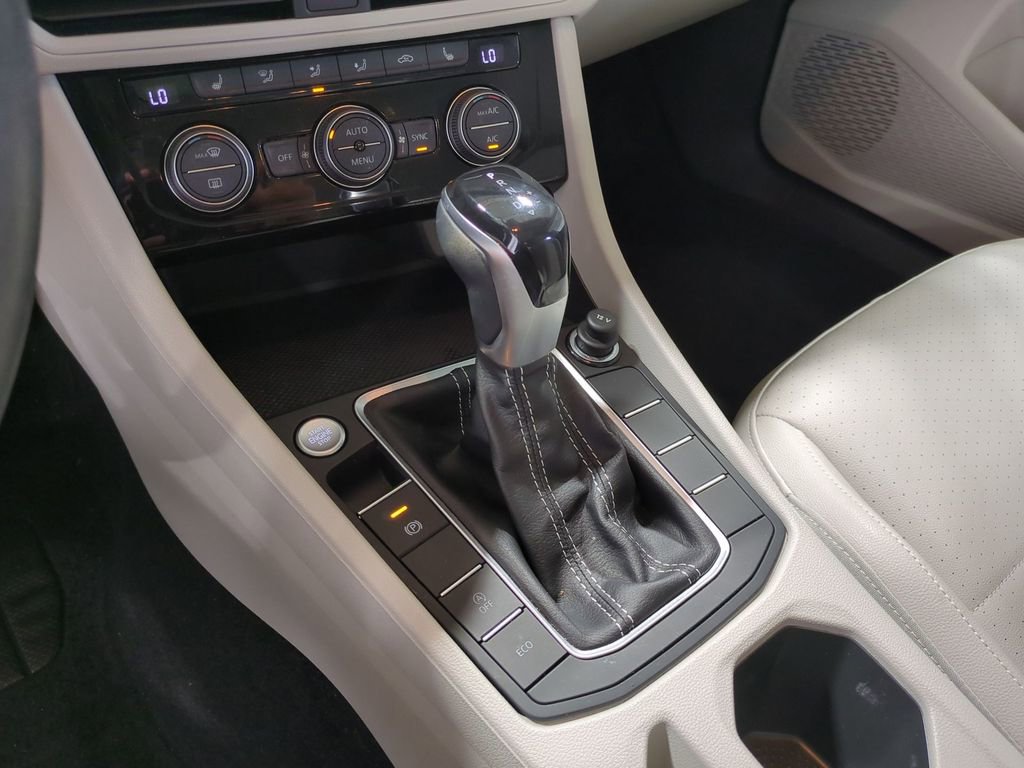 Thumbnail: 2023 Volkswagen Jetta - 28