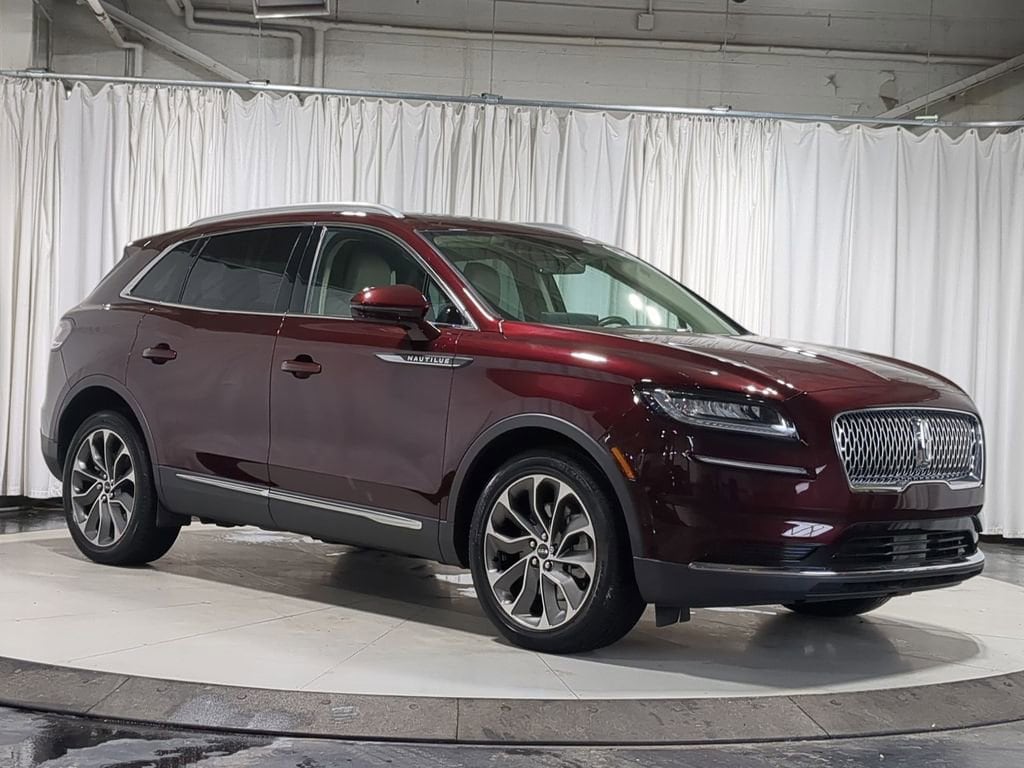 Thumbnail: 2023 Lincoln Nautilus - 16