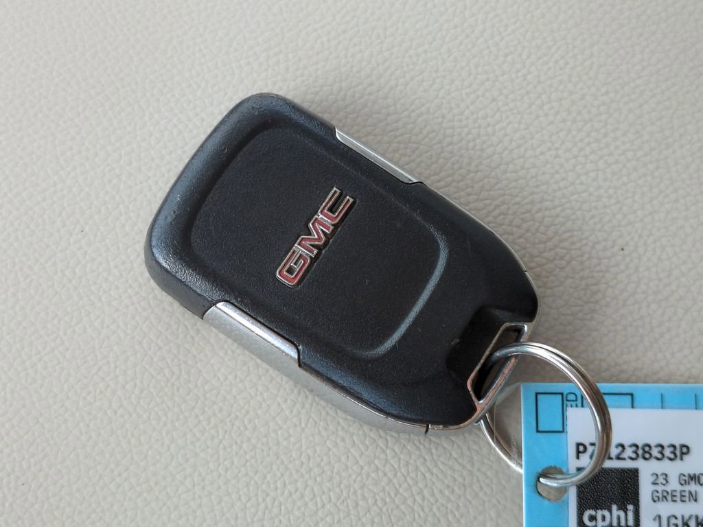Thumbnail: 2023 GMC Acadia - 34