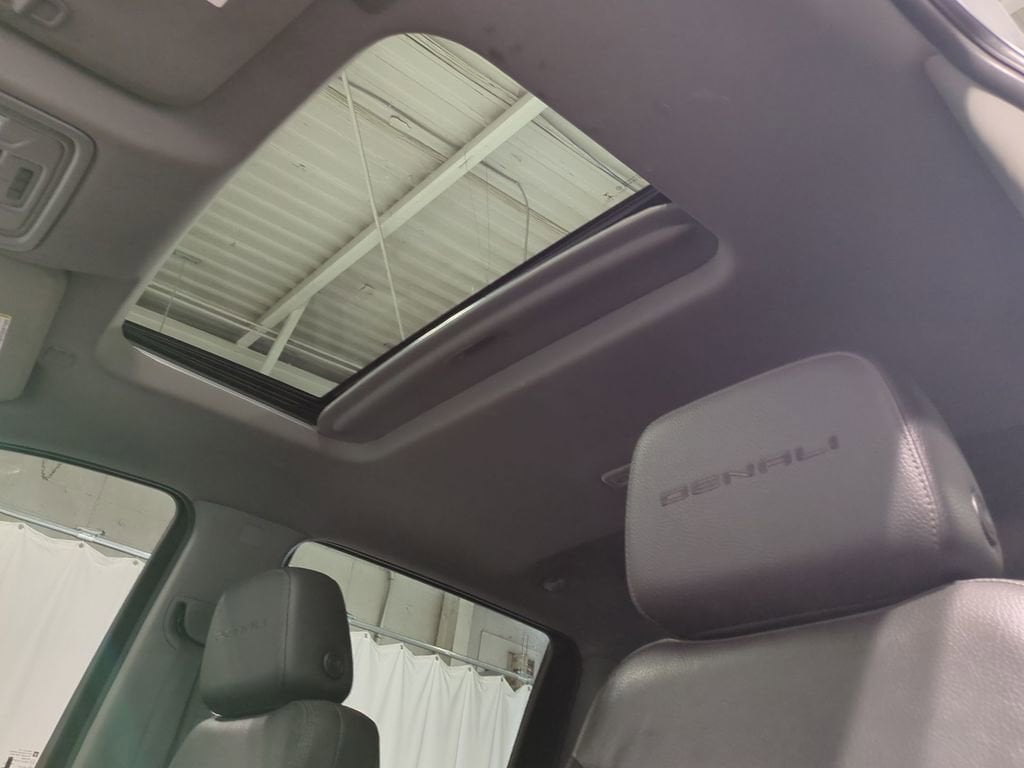 Thumbnail: 2020 GMC Sierra 3500 - 22