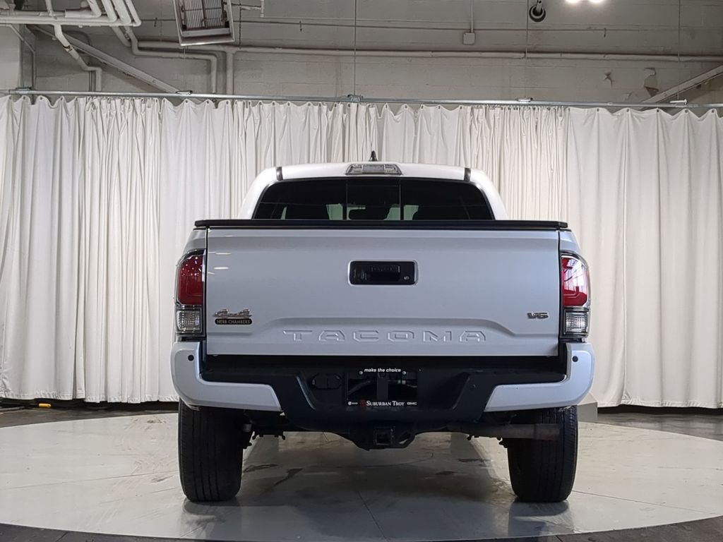 Thumbnail: 2021 Toyota Tacoma - 16