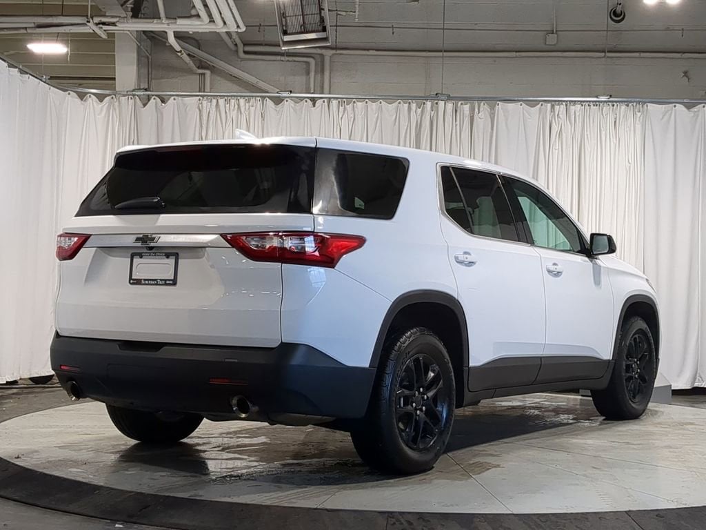 Thumbnail: 2020 Chevrolet Traverse - 17