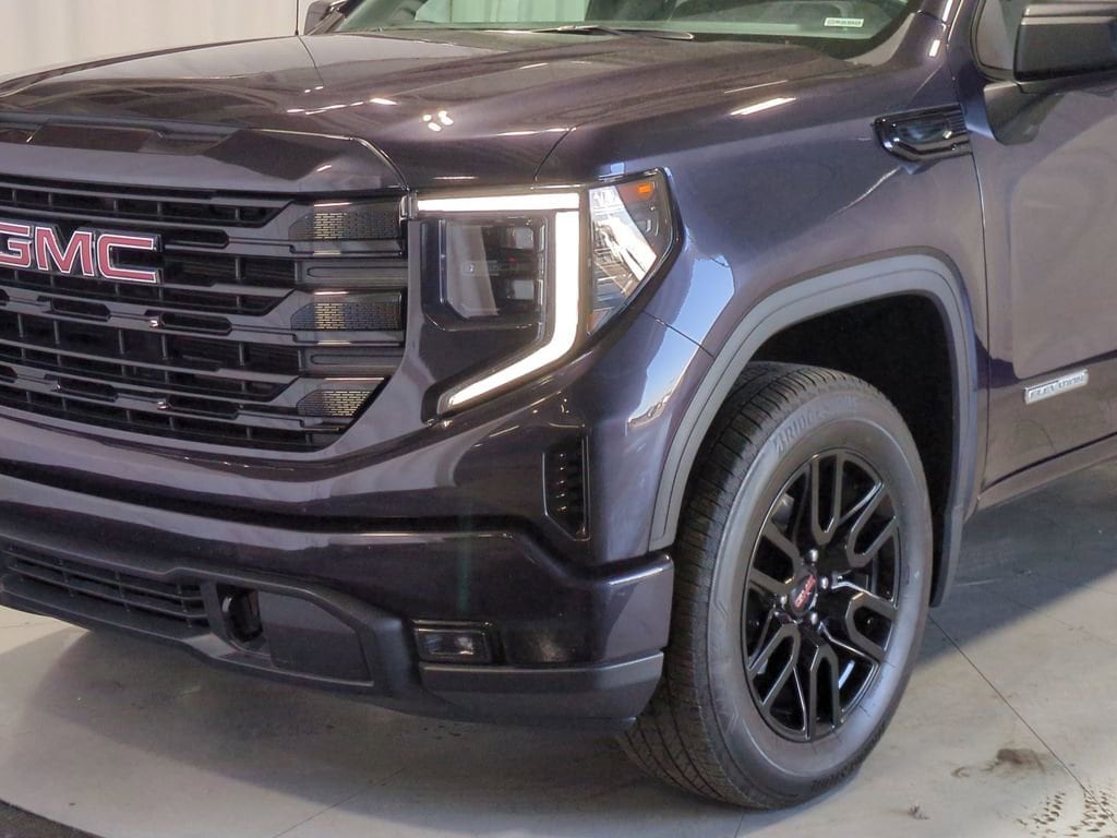 Thumbnail: 2022 GMC Sierra 1500 - 11
