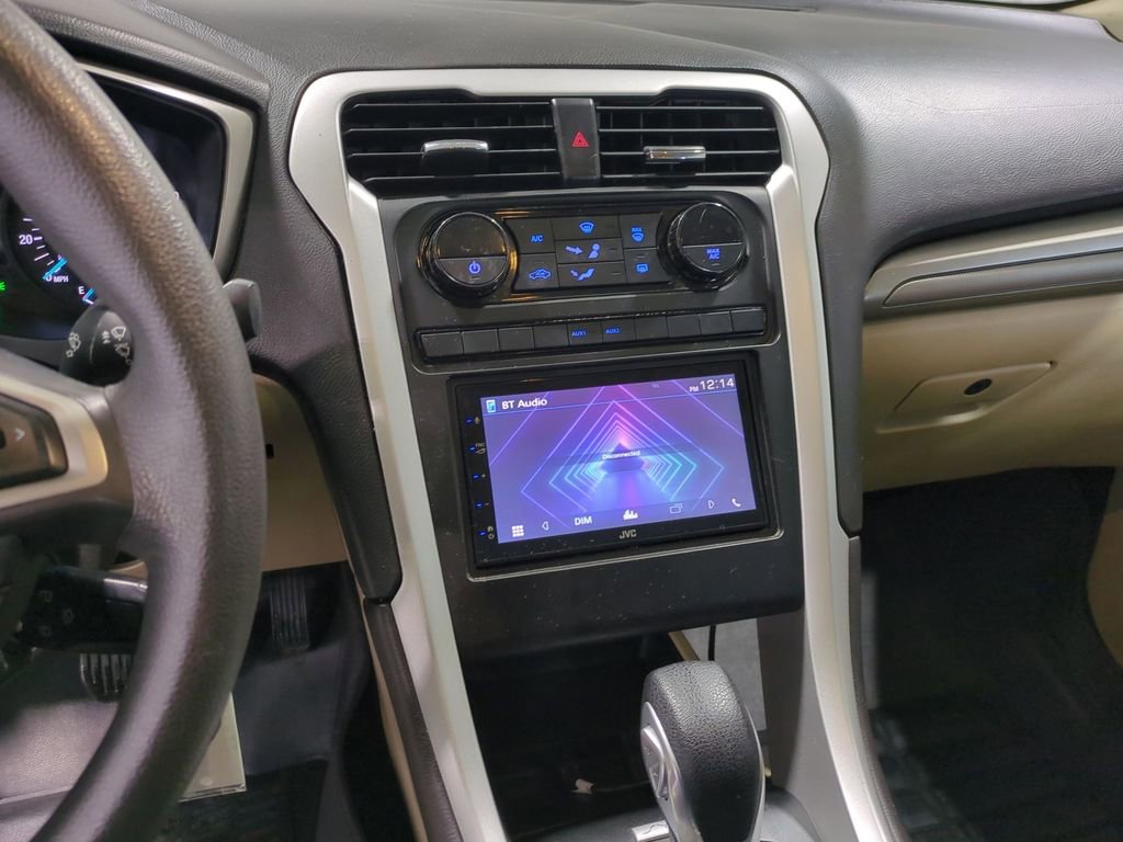 Thumbnail: 2015 Ford Fusion - 31