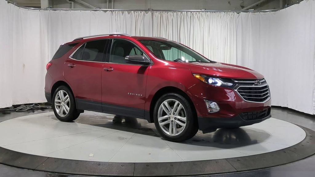 Thumbnail: 2019 Chevrolet Equinox - 3