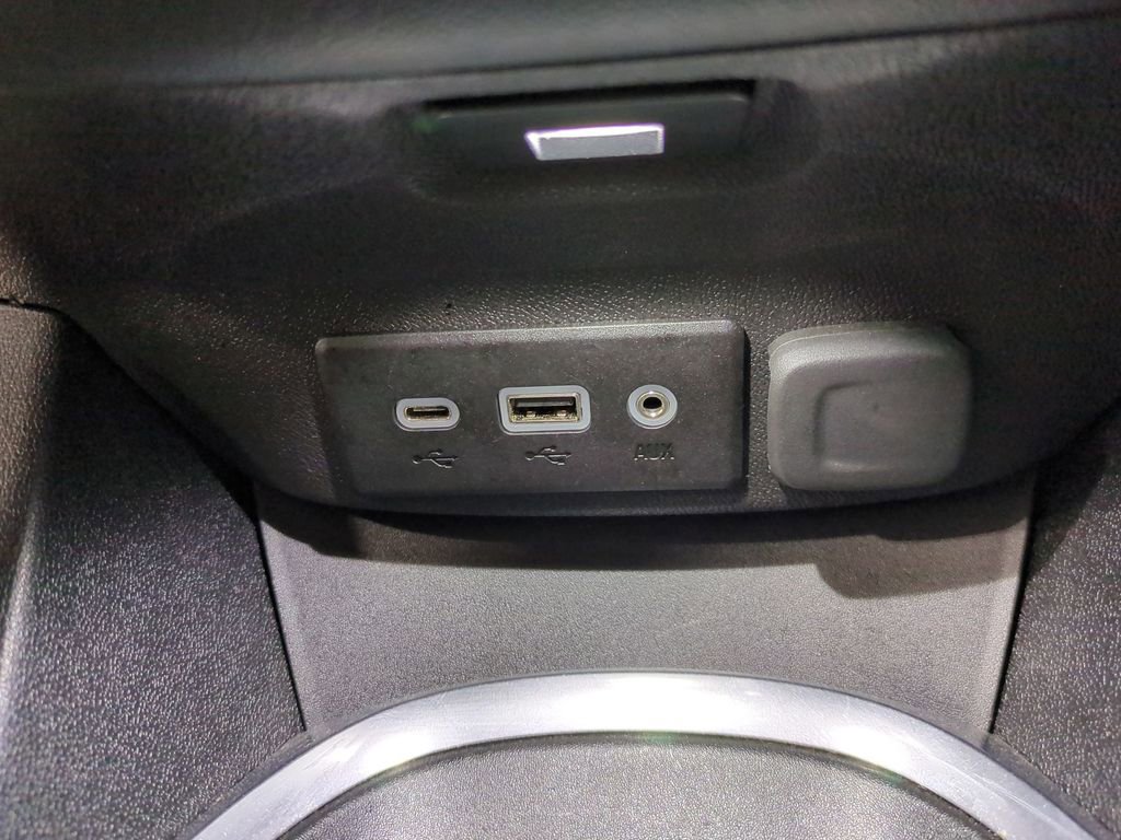 Thumbnail: 2019 Chevrolet Malibu - 35