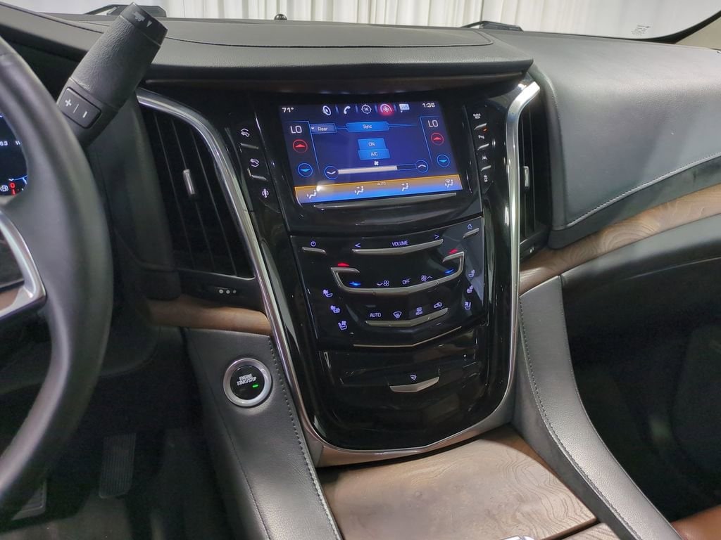 Thumbnail: 2016 Cadillac Escalade - 31