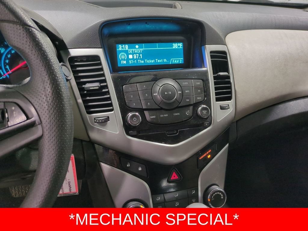 Thumbnail: 2014 Chevrolet Cruze - 25