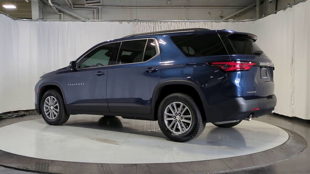 Thumbnail: 2022 Chevrolet Traverse - 8