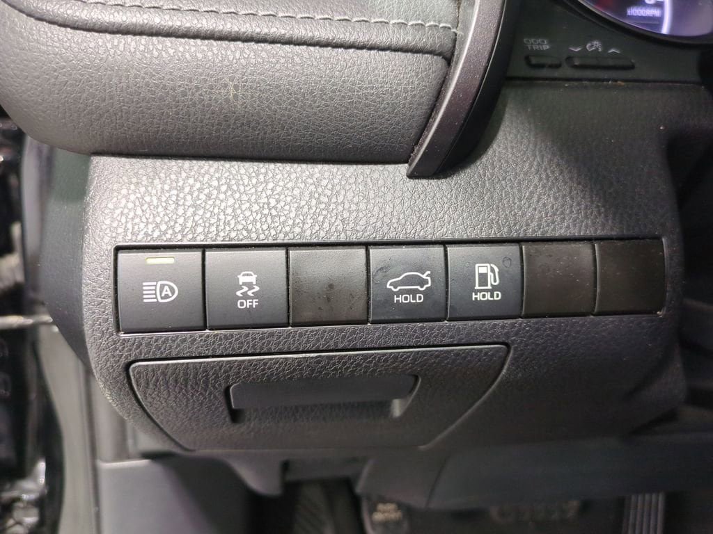 Thumbnail: 2023 Toyota Camry - 27