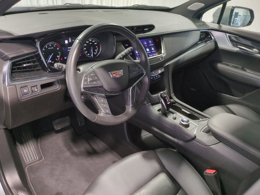 Thumbnail: 2023 Cadillac XT5 - 10