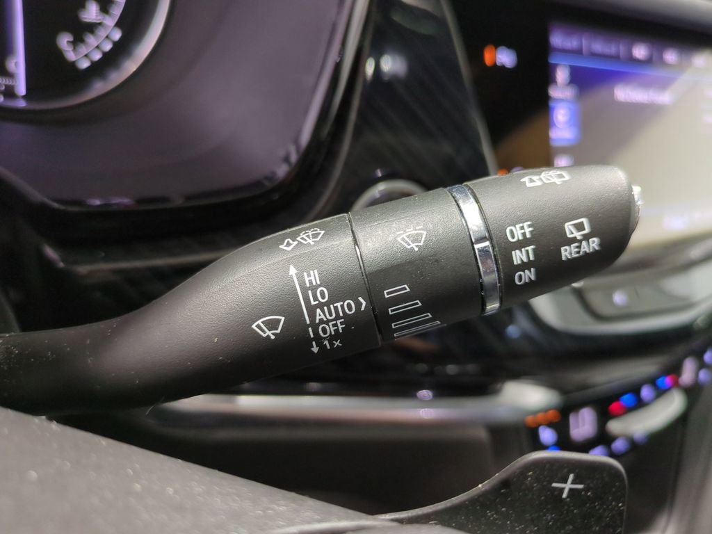 Thumbnail: 2023 Cadillac XT6 - 33