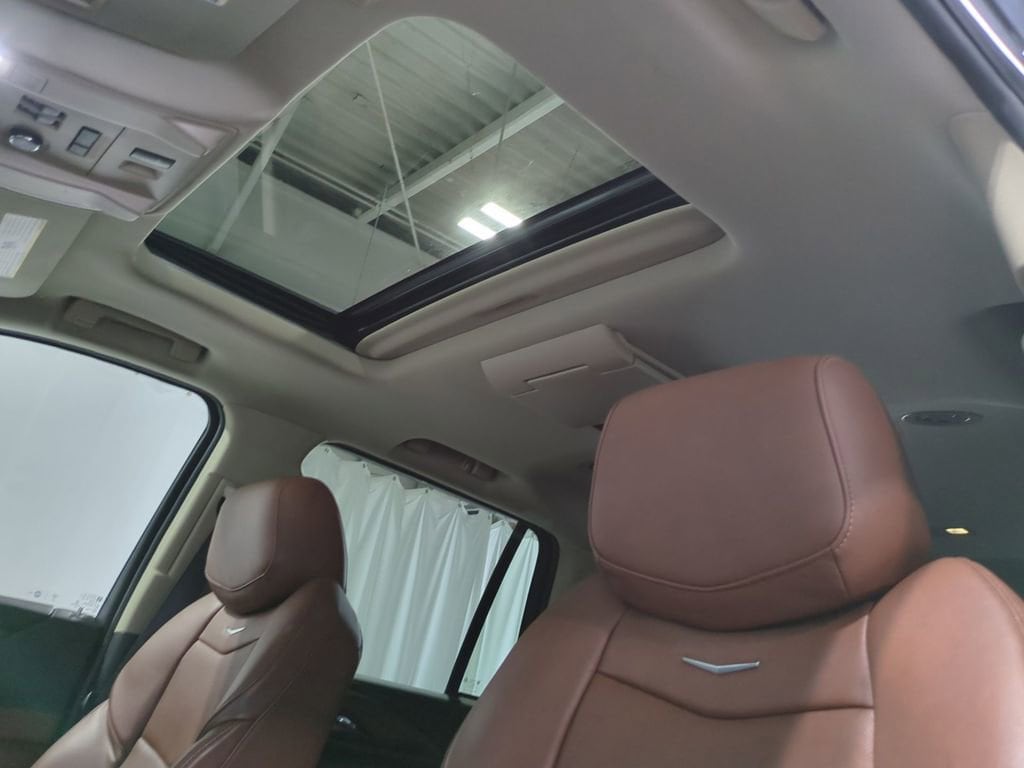 Thumbnail: 2016 Cadillac Escalade - 21