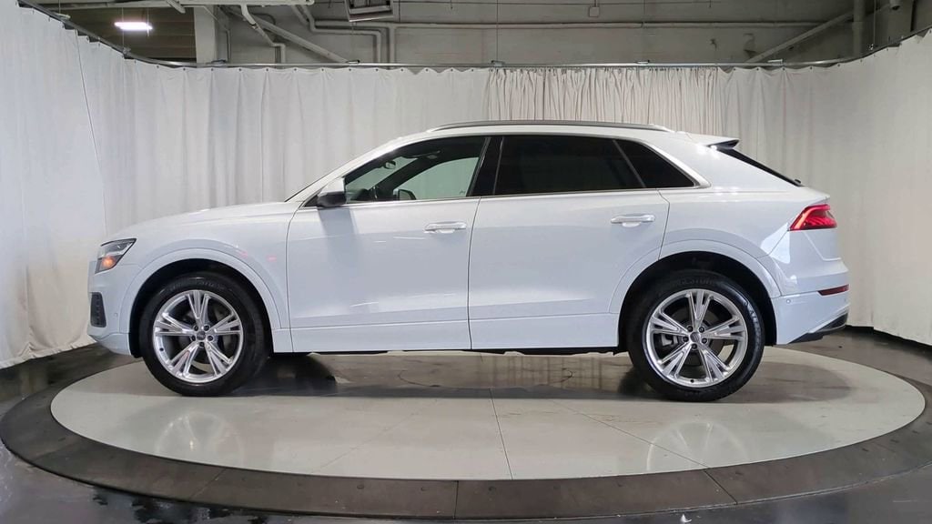 Thumbnail: 2019 Audi Q8 - 6