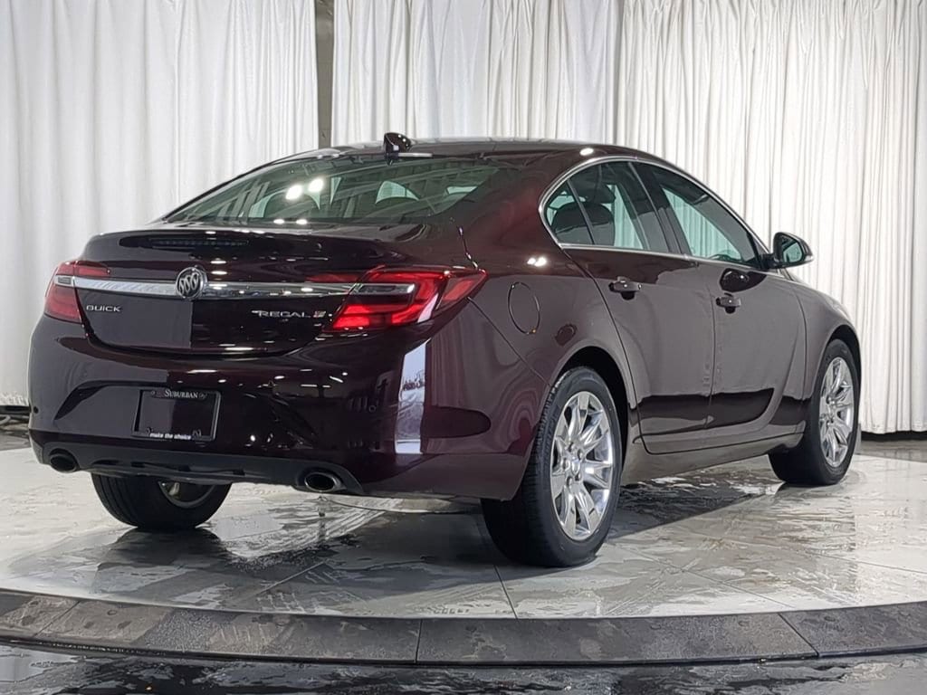 Thumbnail: 2017 Buick Regal - 17