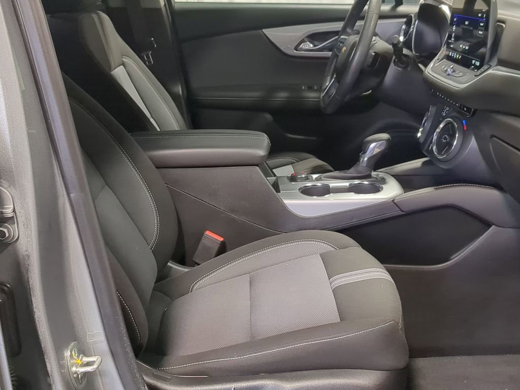 Thumbnail: 2025 Chevrolet Blazer - 32