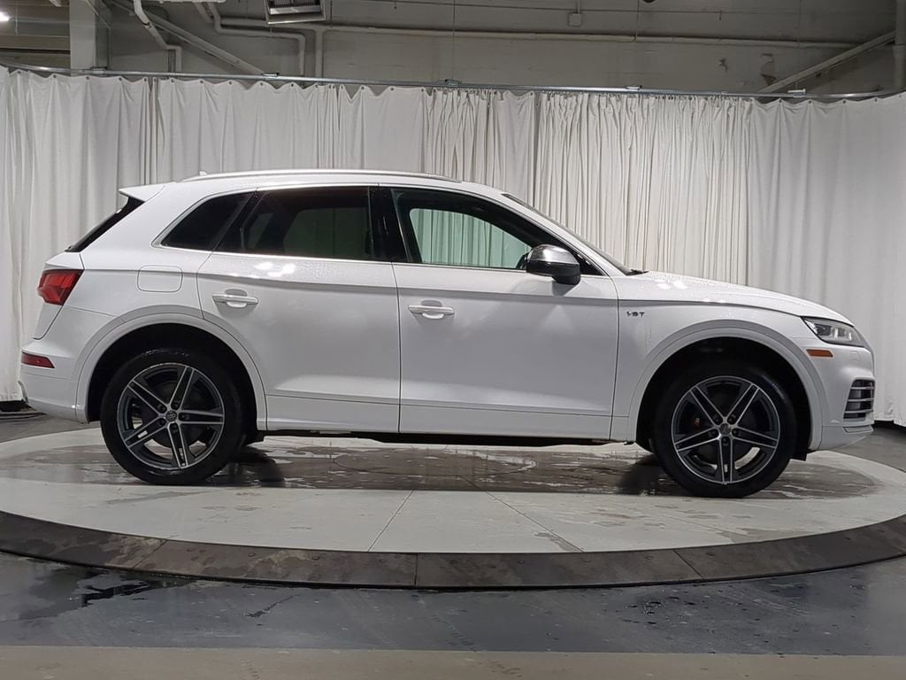 Thumbnail: 2018 Audi SQ5 - 18