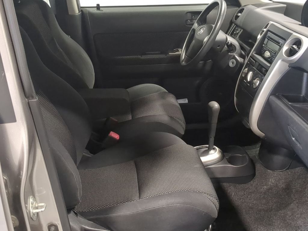 Thumbnail: 2005 Scion xB - 23