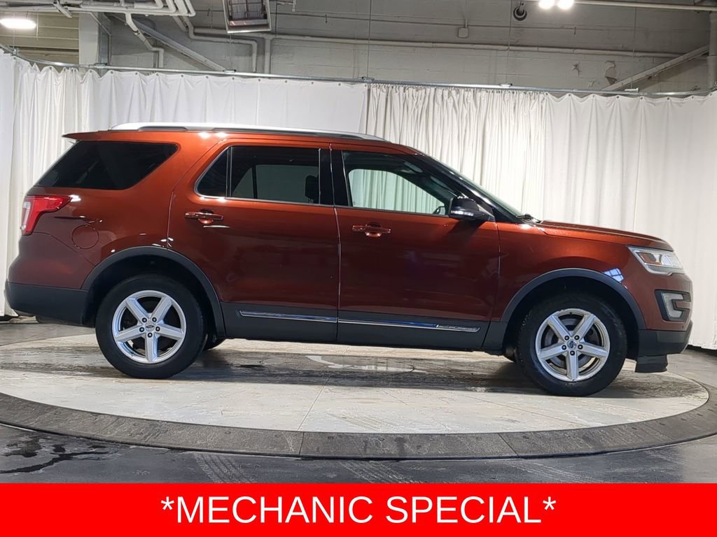 Thumbnail: 2016 Ford Explorer - 15