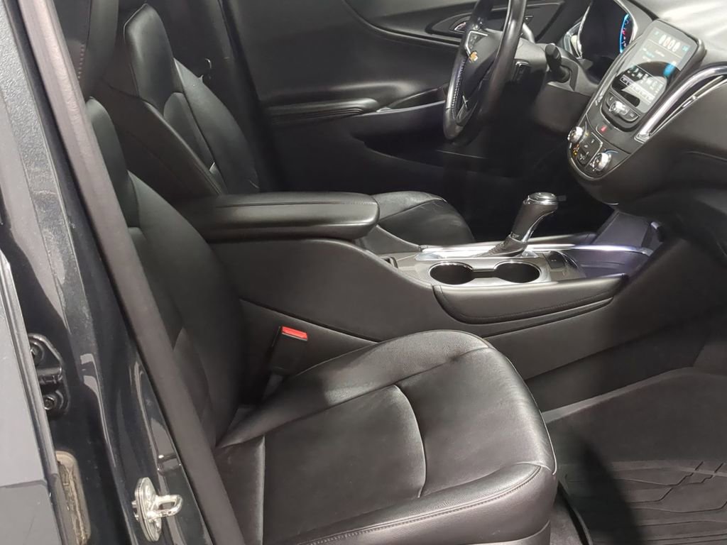 Thumbnail: 2018 Chevrolet Malibu - 27