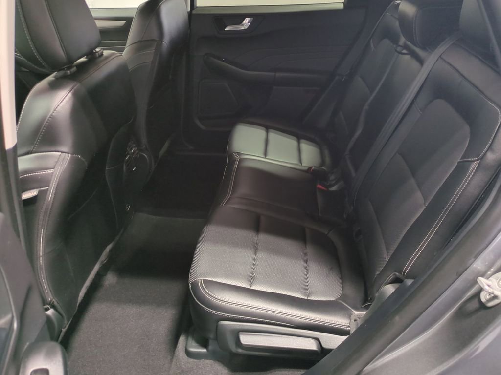 Thumbnail: 2022 Ford Escape - 21