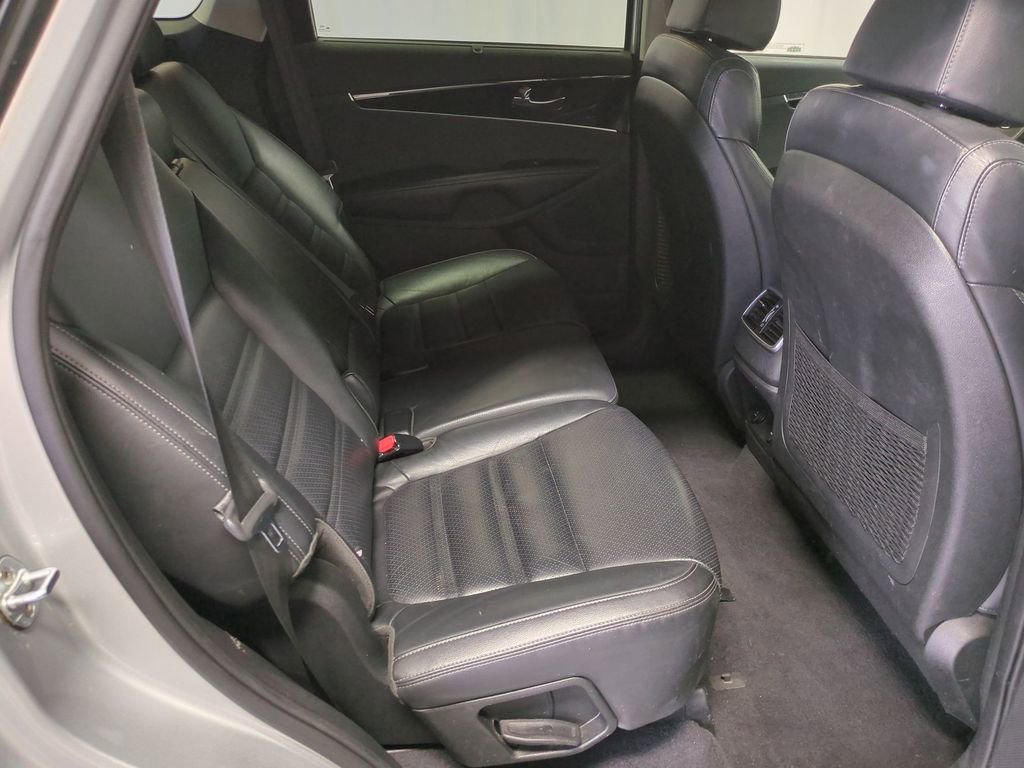 Thumbnail: 2018 Kia Sorento - 22