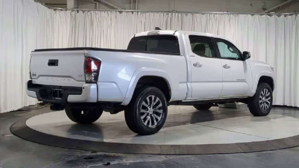 Thumbnail: 2021 Toyota Tacoma - 10