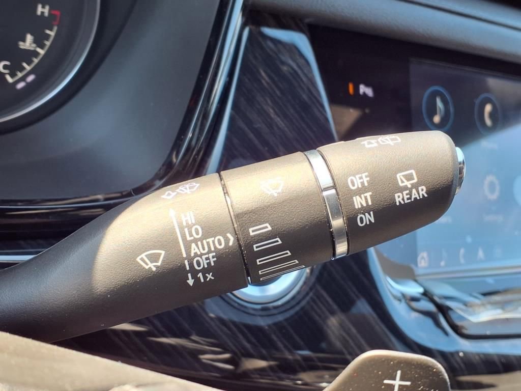 Thumbnail: 2025 Cadillac XT6 - 16