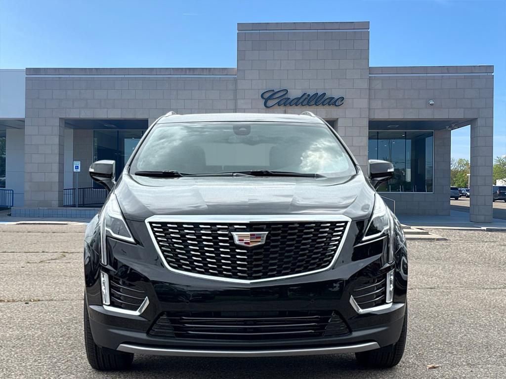 2025 Cadillac XT5 Premium Luxury photo 2