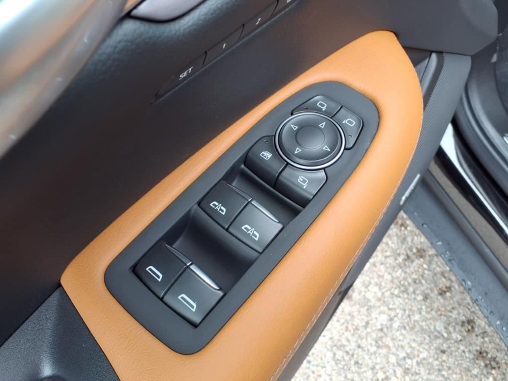 Thumbnail: 2025 Cadillac XT5 - 11