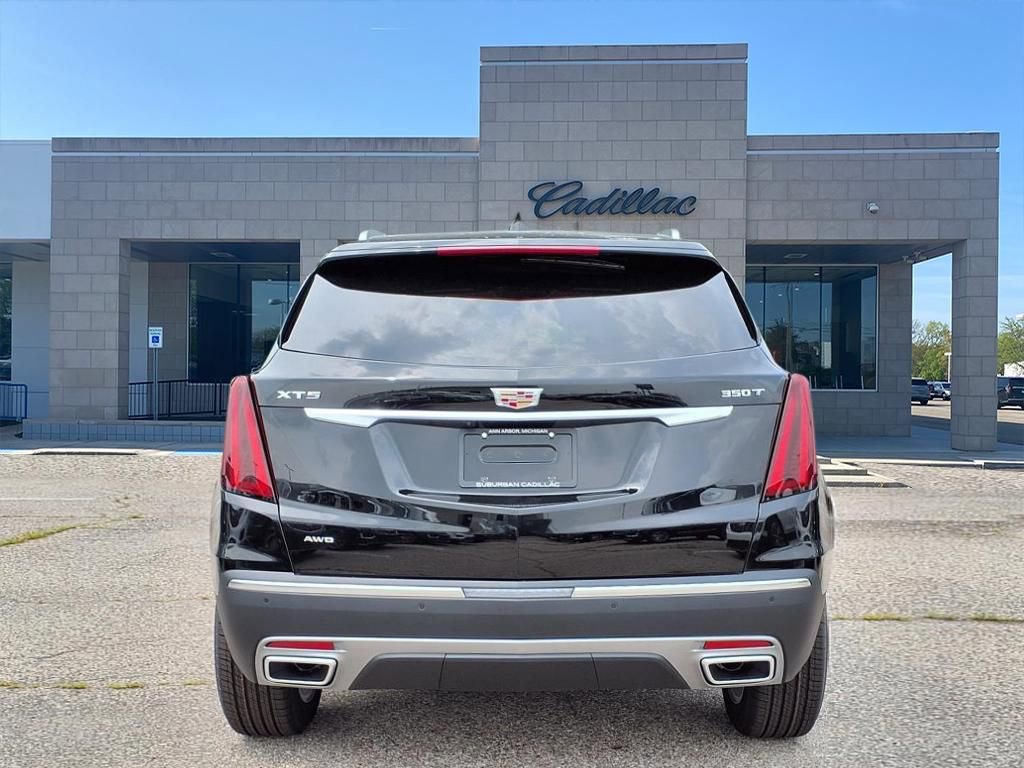 Thumbnail: 2025 Cadillac XT5 - 5