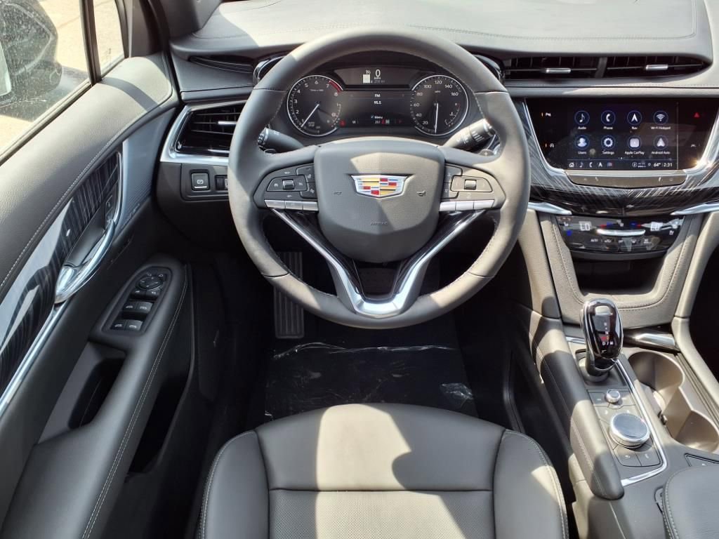 Thumbnail: 2025 Cadillac XT6 - 9