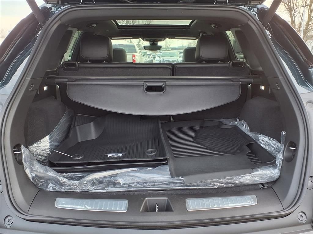 Thumbnail: 2026 Cadillac XT5 - 9