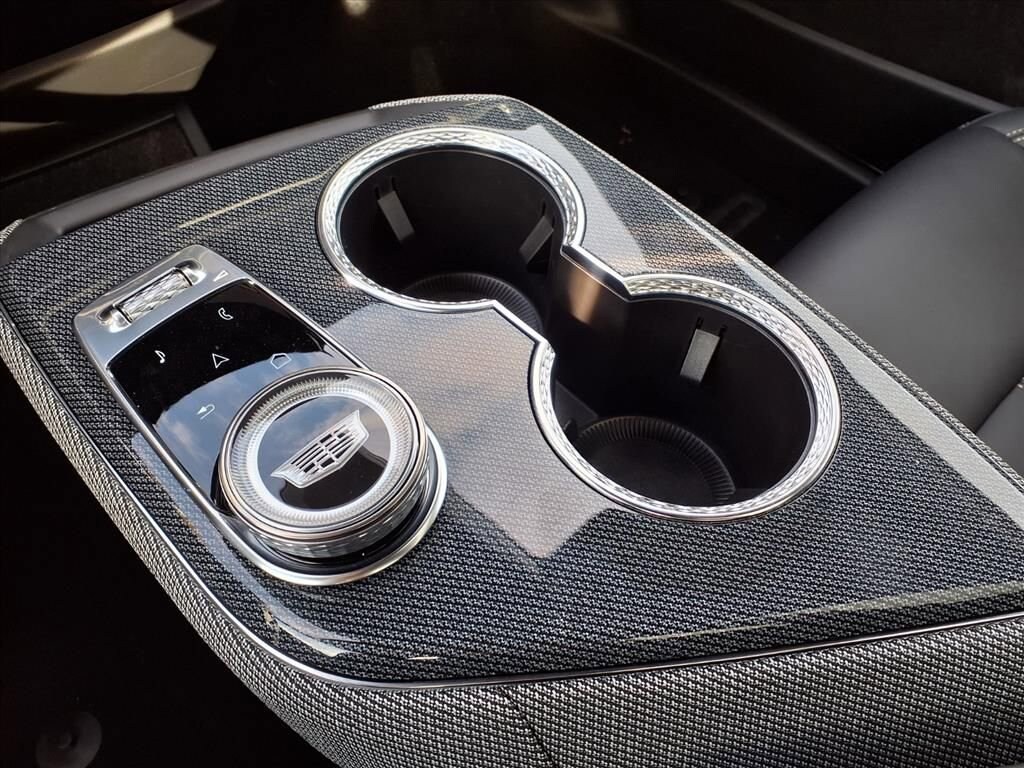 Thumbnail: 2026 Cadillac Optiq - 17