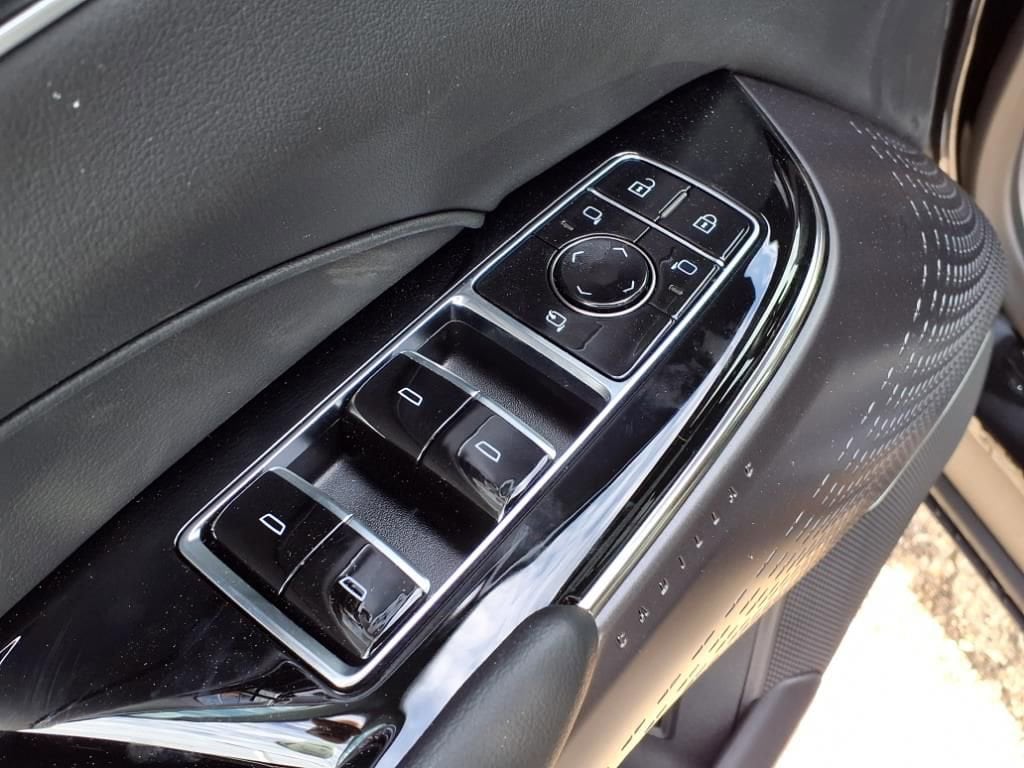 2025 Cadillac Lyriq Sport 1 13