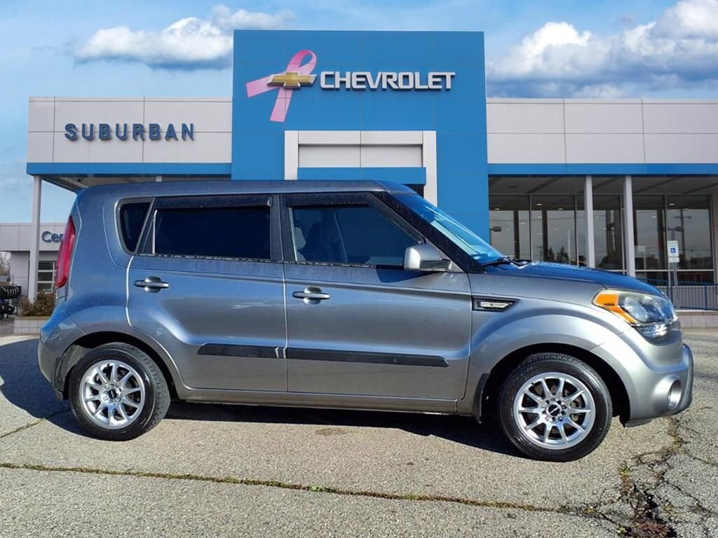 Used 2013 Kia Soul Base Hatchback