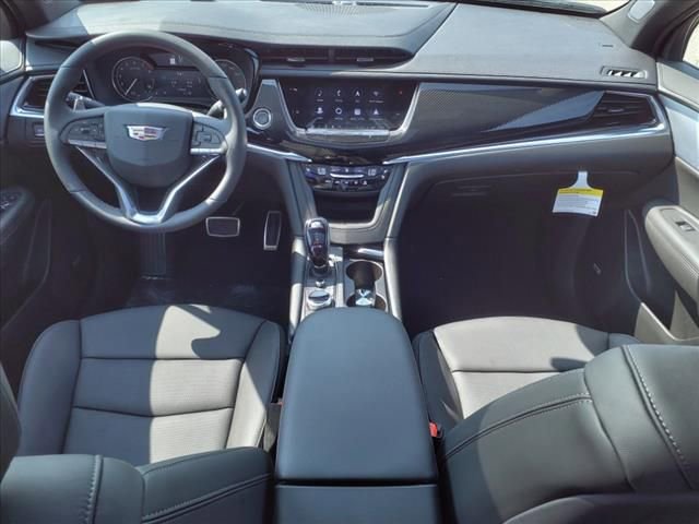 2025 Cadillac XT6 Sport 9