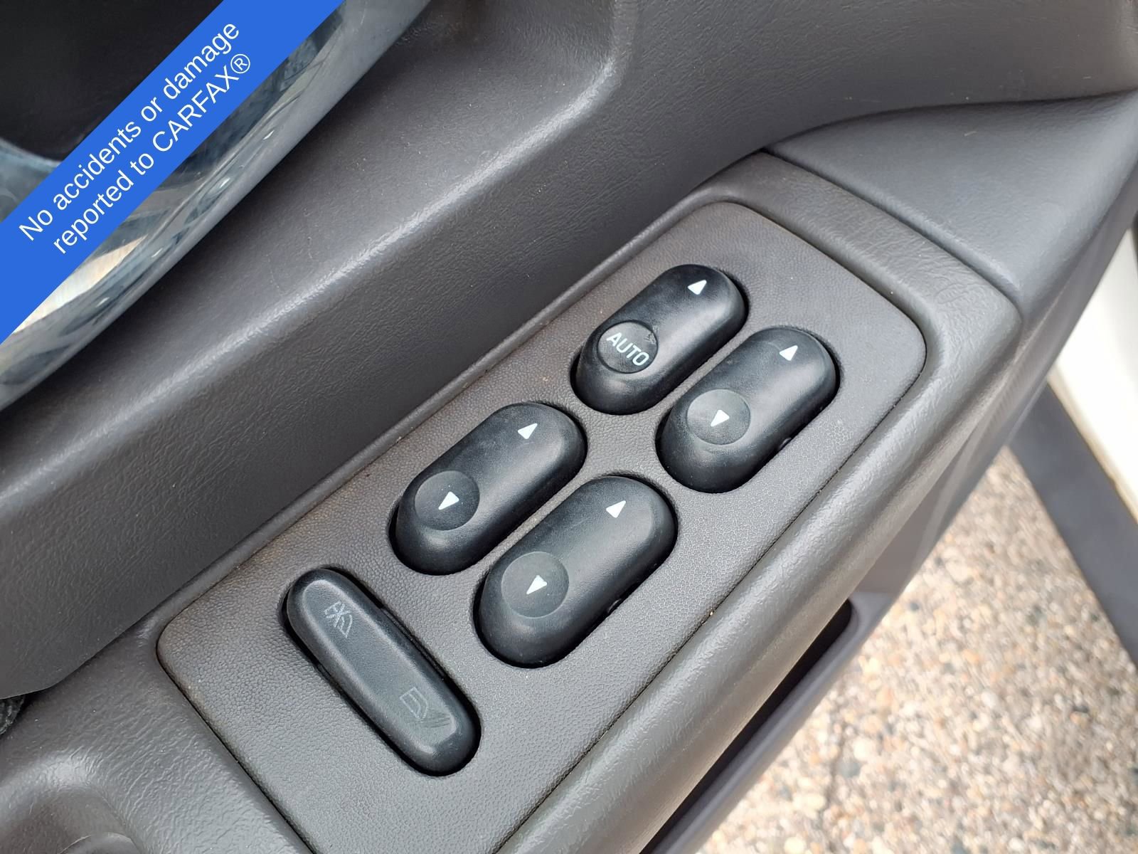 Thumbnail: 2000 Ford Taurus - 16