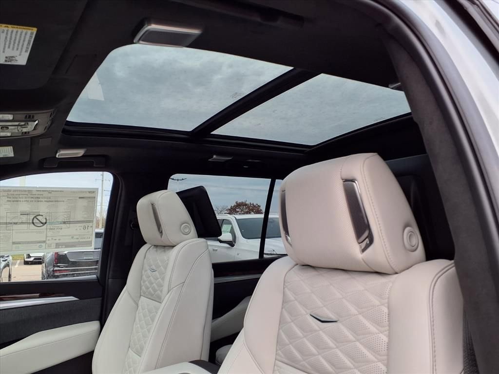 Thumbnail: 2026 Cadillac Escalade - 15