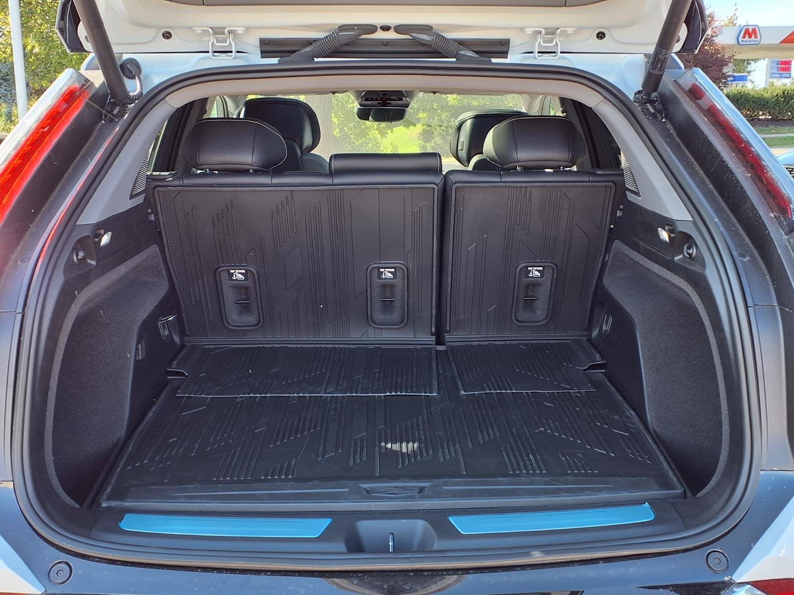 2027 Cadillac OPTIQ Luxury - Photo 9
