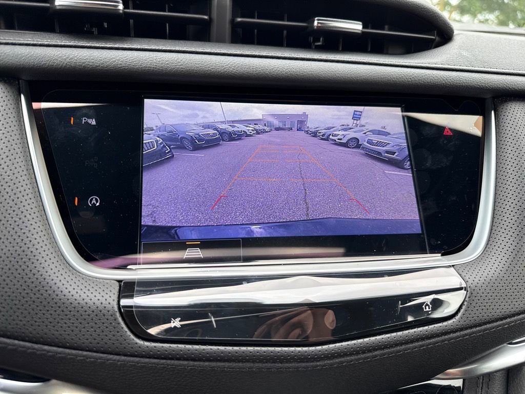 Thumbnail: 2025 Cadillac XT5 - 17