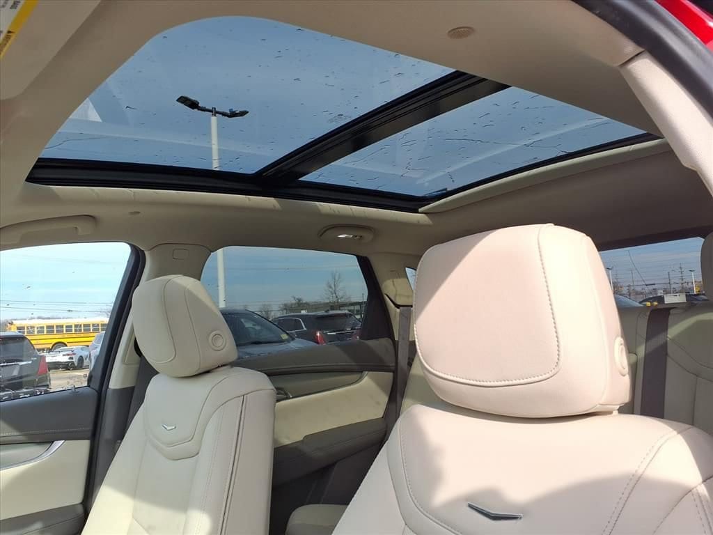 Thumbnail: 2026 Cadillac XT5 - 14