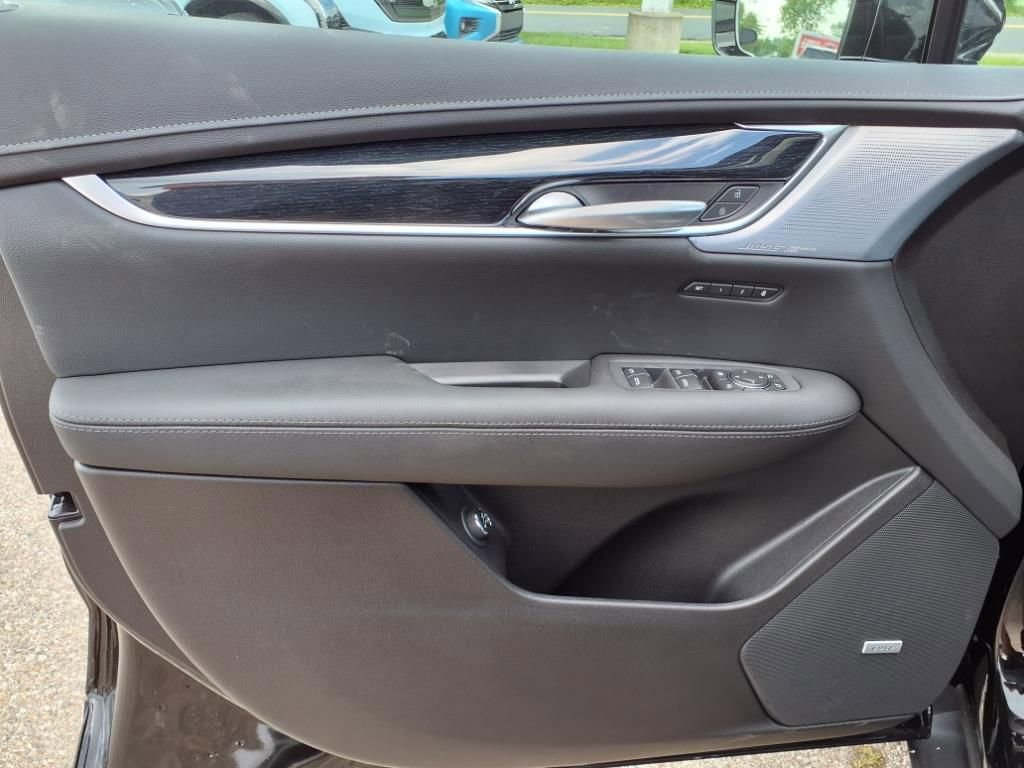 Thumbnail: 2025 Cadillac XT5 - 11