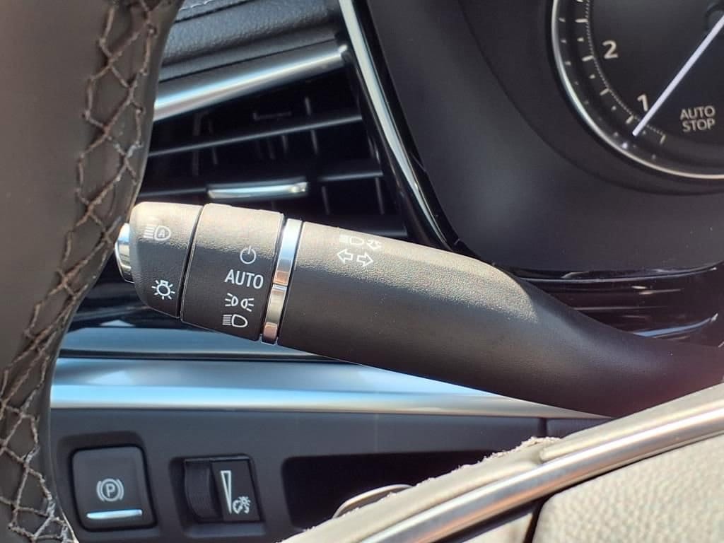 Thumbnail: 2025 Cadillac XT5 - 18