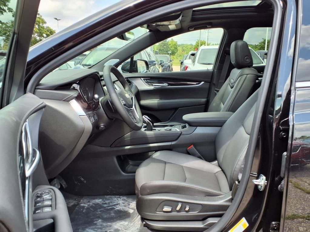 Thumbnail: 2025 Cadillac XT5 - 14